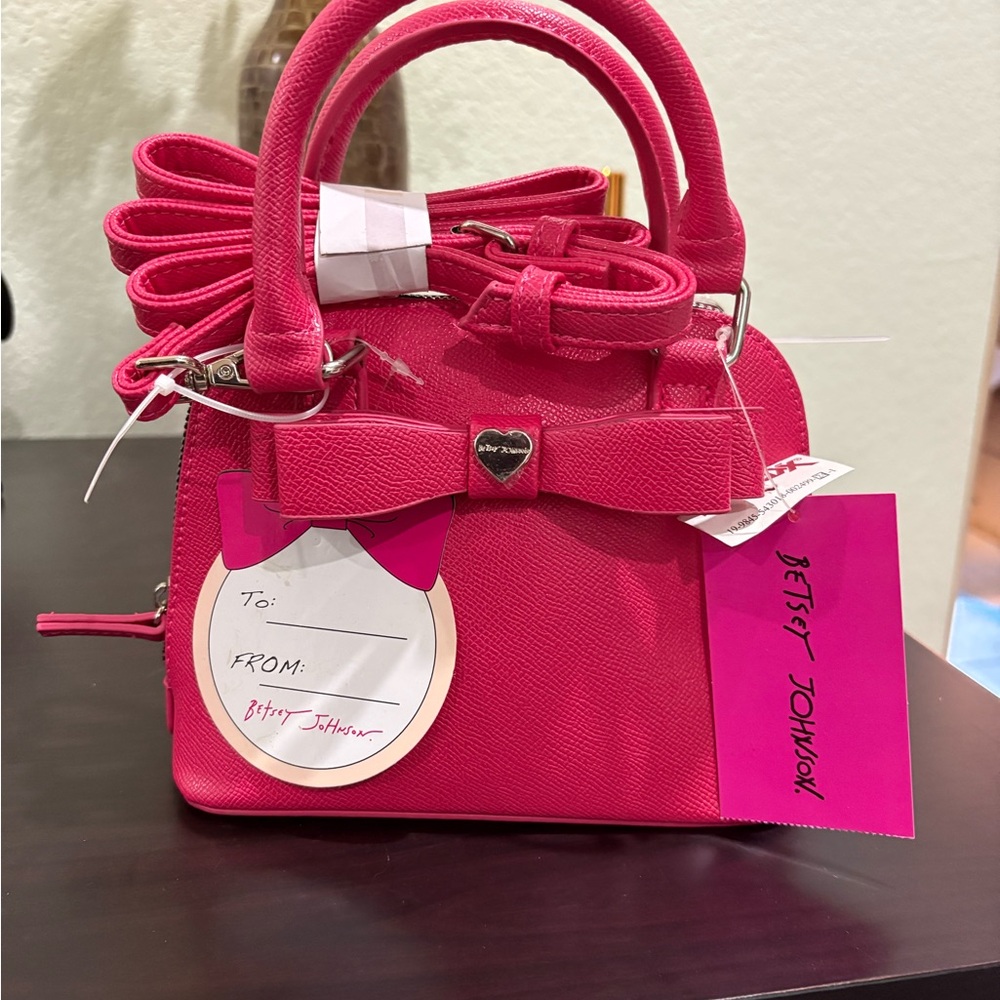 NWT Betsey Johnson Fuchsia Lips Mini Crossbody Bag with Bow